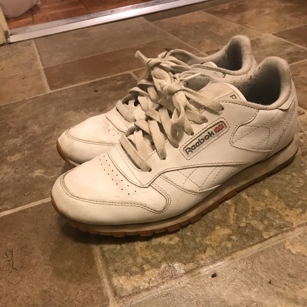 Reebok Classic Leather Sneakers Size 8